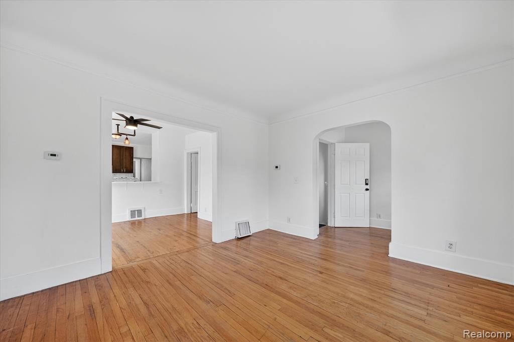 351 Edgewood Place Property Photo 4