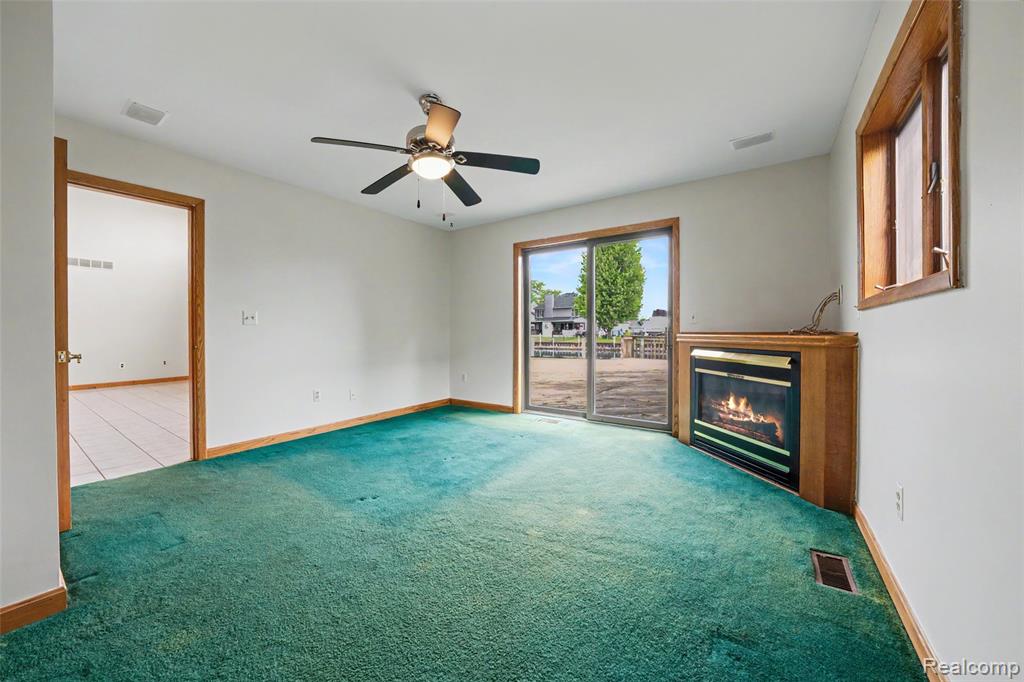 7774 Colony Drive Property Photo 13