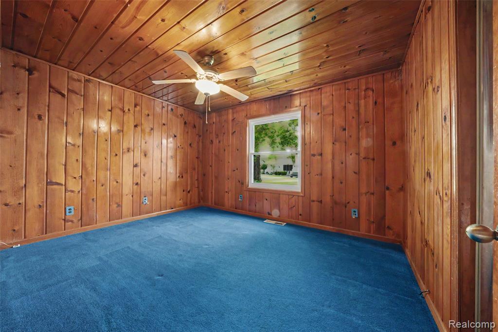 7774 Colony Drive Property Photo 16