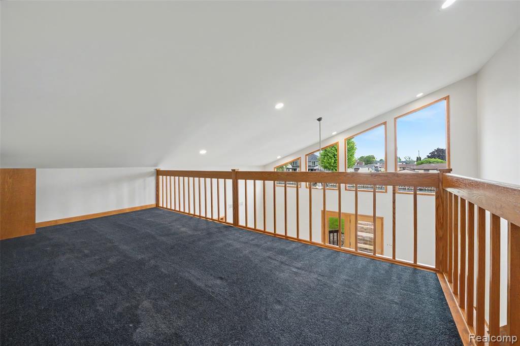 7774 Colony Drive Property Photo 22