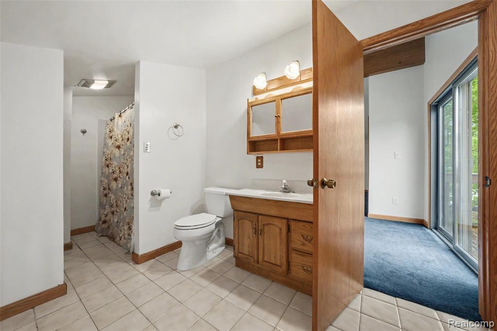 7774 Colony Drive Property Photo 27