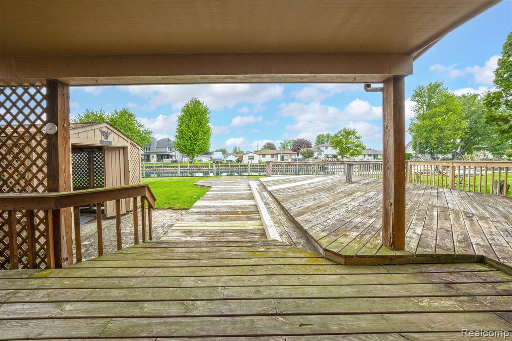 7774 Colony Drive Property Photo 31