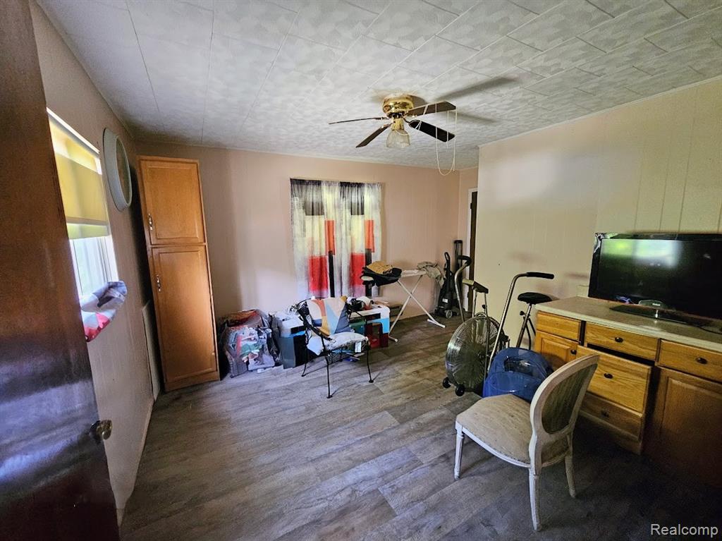 8520 Alpine Street Property Photo 6
