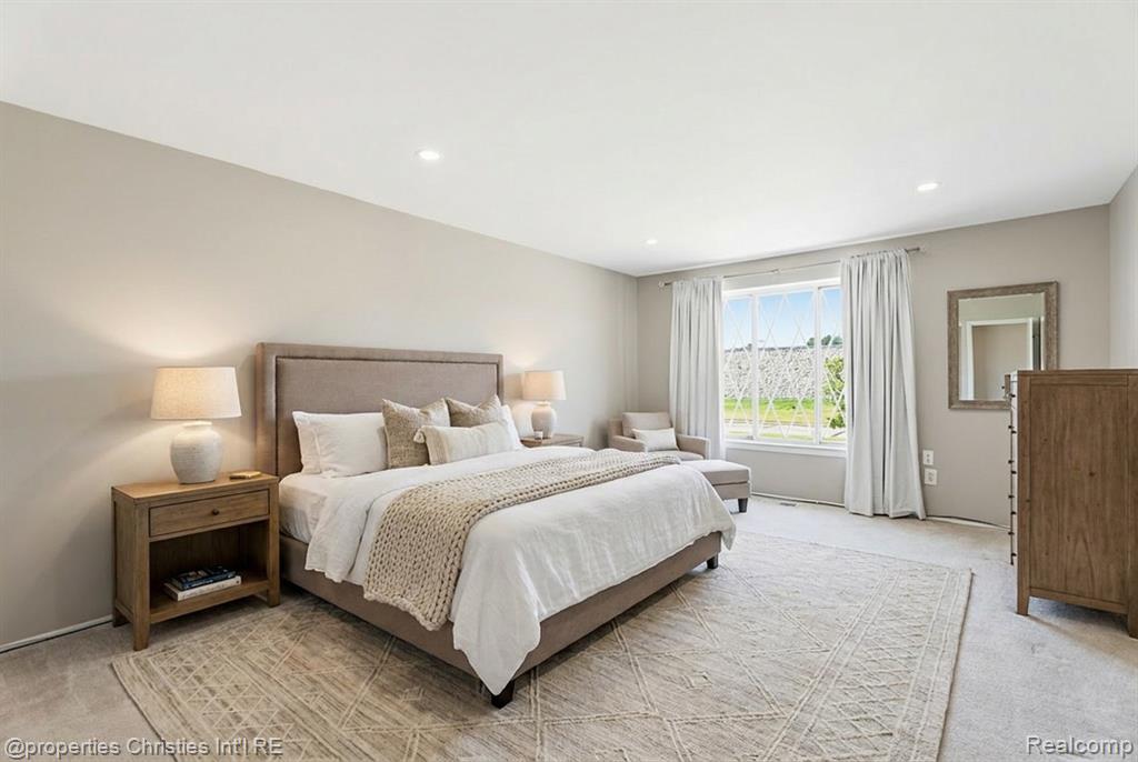 8700 Common Road Property Photo 20