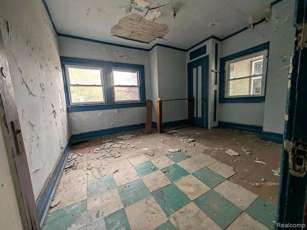 108 Massachusetts Street Property Photo 6