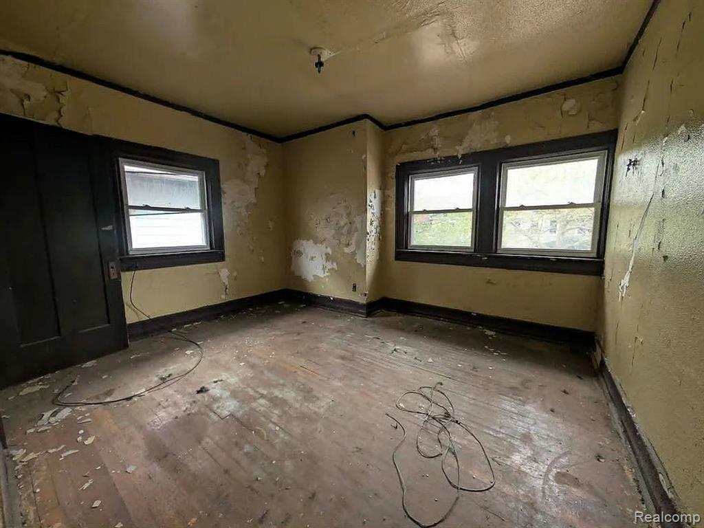 108 Massachusetts Street Property Photo 8
