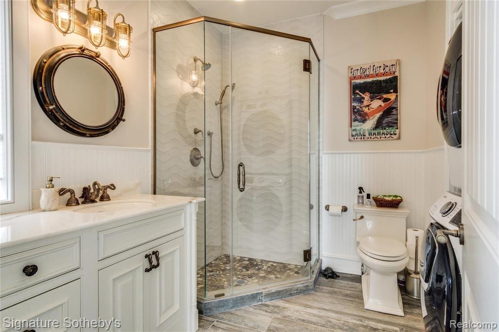 14625 A Edgewater Drive Property Photo 18