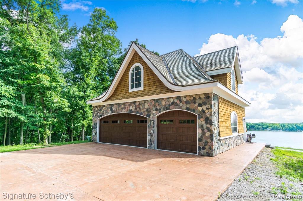 14625 A Edgewater Drive Property Photo 30