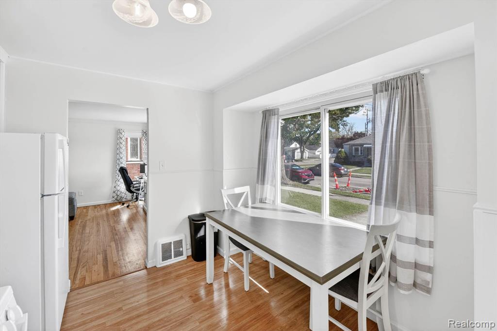 612 Mayflower Avenue Property Photo 15