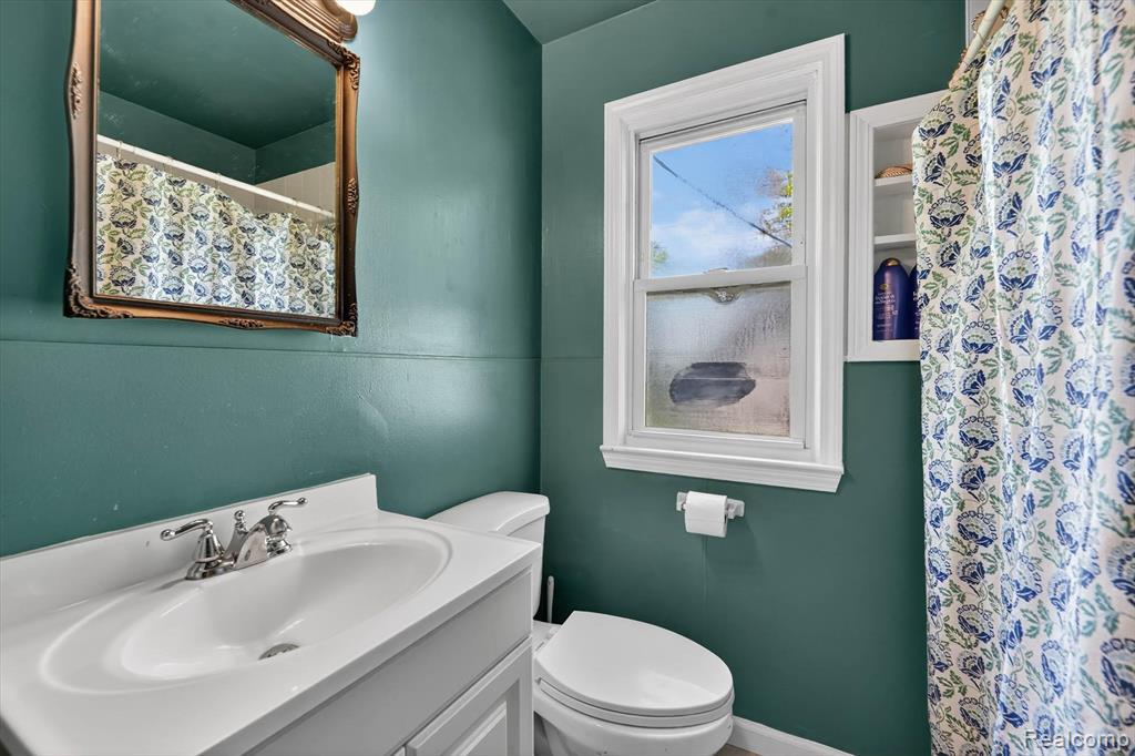 612 Mayflower Avenue Property Photo 16