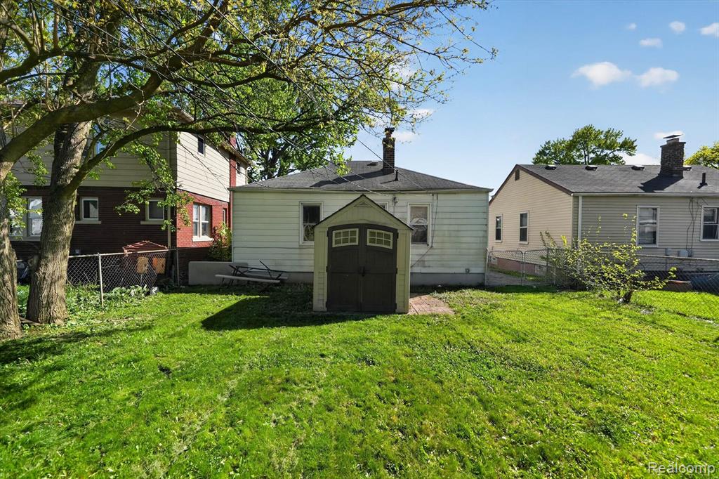 612 Mayflower Avenue Property Photo 27