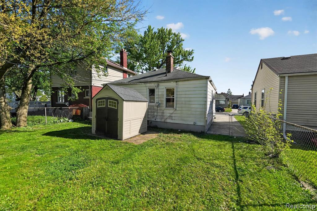 612 Mayflower Avenue Property Photo 28