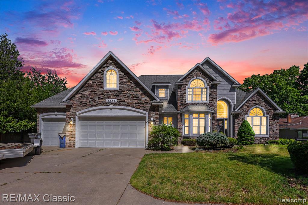 5118 S Shore Drive Property Photo 1