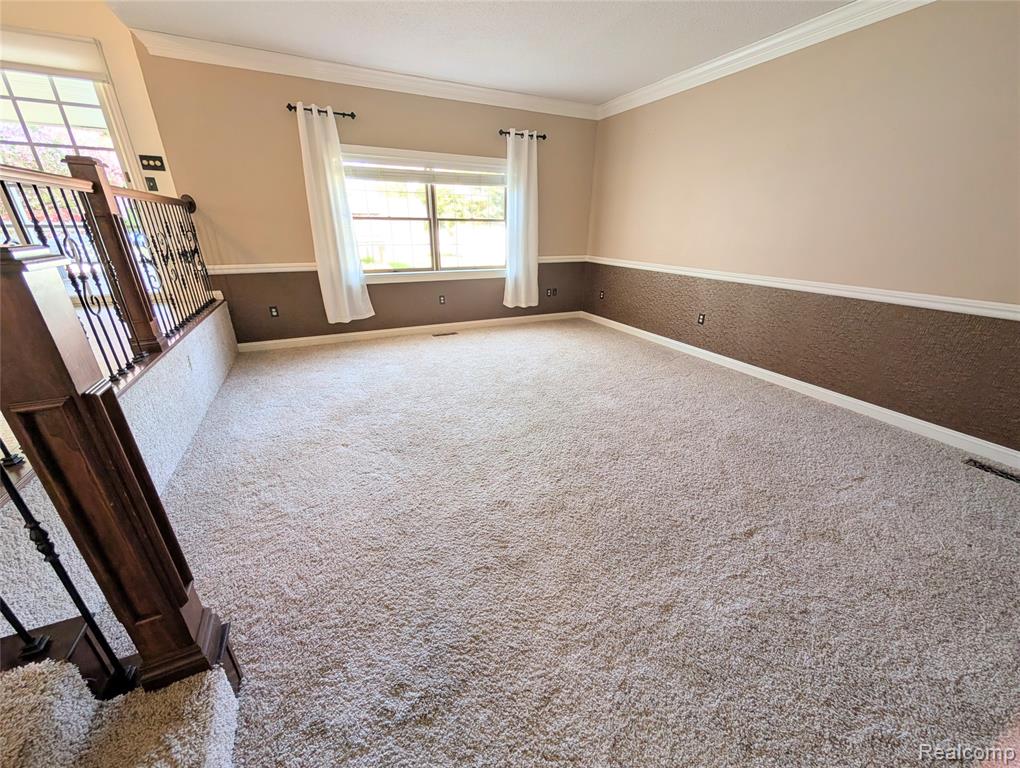 285 W Irwin Street Property Photo 30
