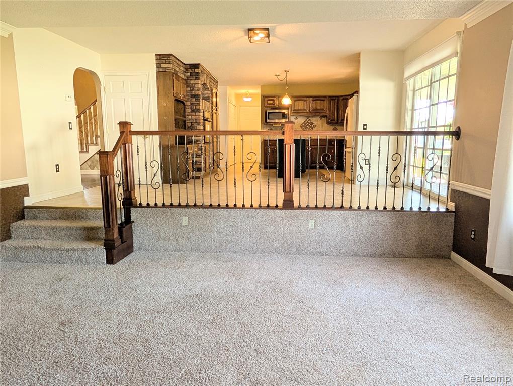 285 W Irwin Street Property Photo 32