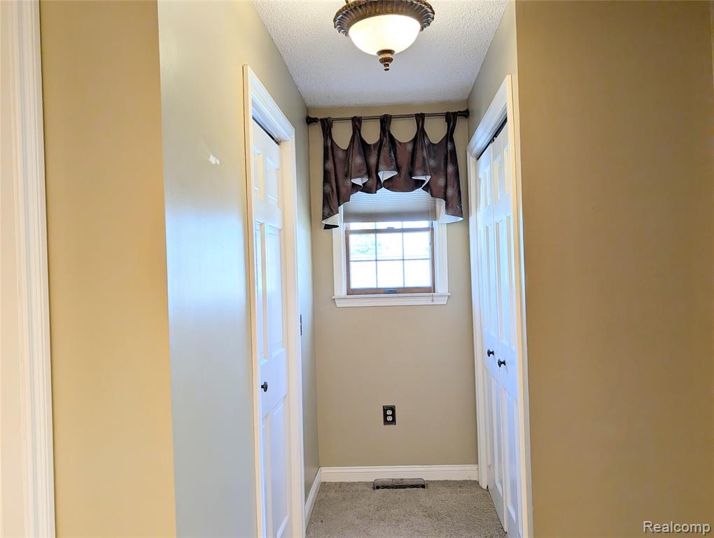 285 W Irwin Street Property Photo 63