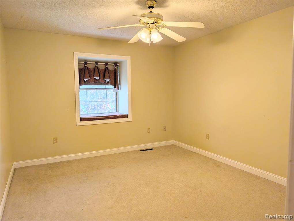 285 W Irwin Street Property Photo 69