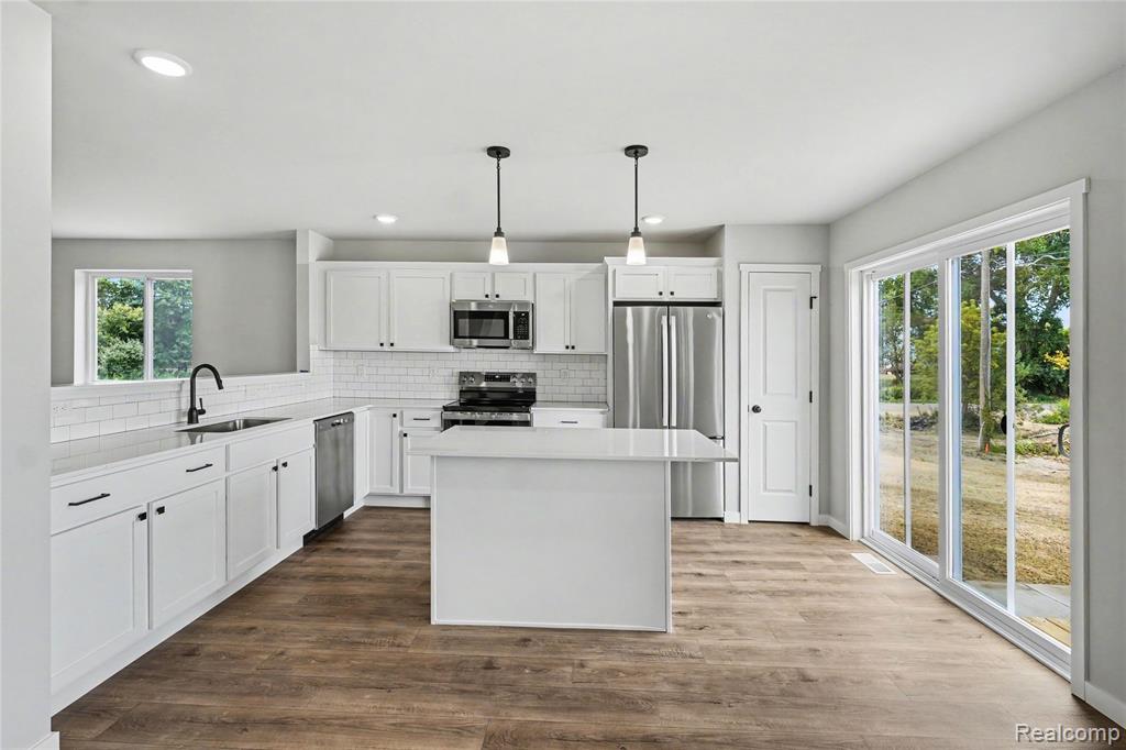 6044 Lahring Road Property Photo 5