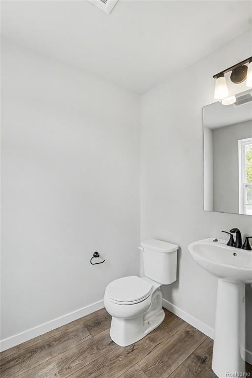 6044 Lahring Road Property Photo 8