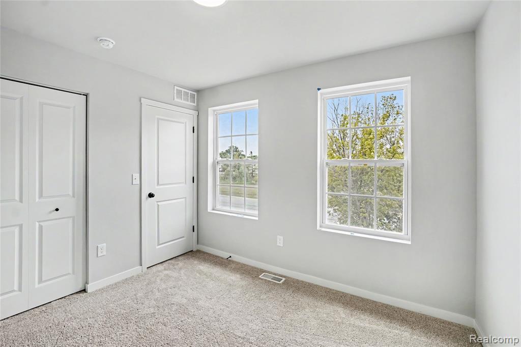 6044 Lahring Road Property Photo 16