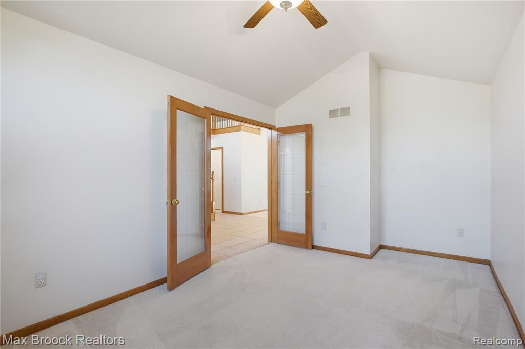 46547 Glen Eagle Drive Property Photo 7