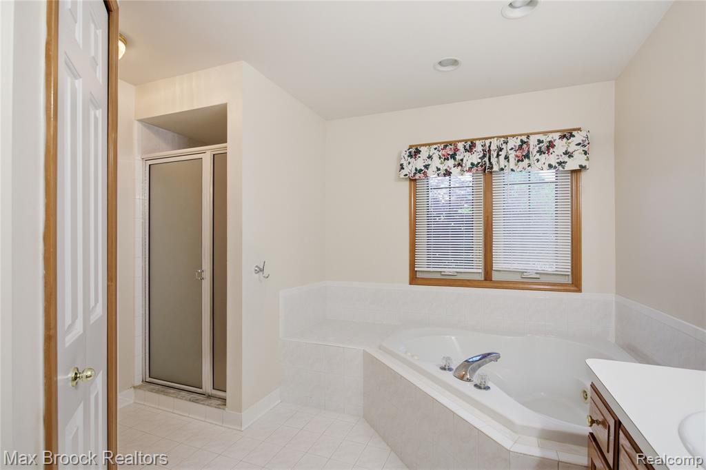 46547 Glen Eagle Drive Property Photo 32