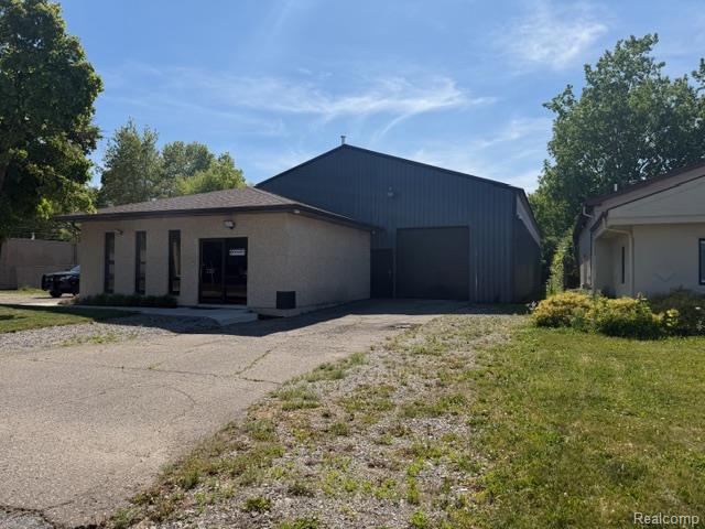 3328 Associates Drive