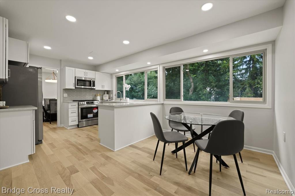 655 S Spinningwheel Lane Property Photo 13