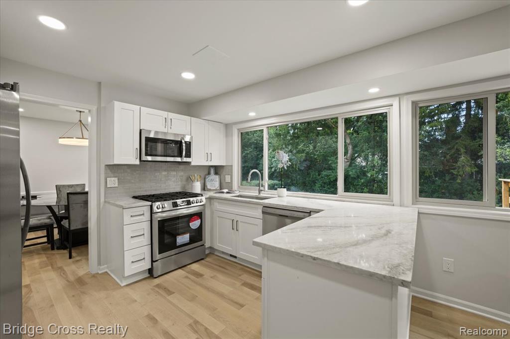 655 S Spinningwheel Lane Property Photo 14