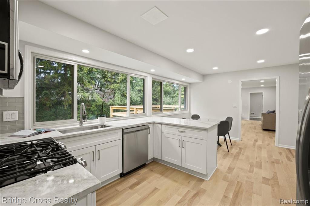 655 S Spinningwheel Lane Property Photo 15