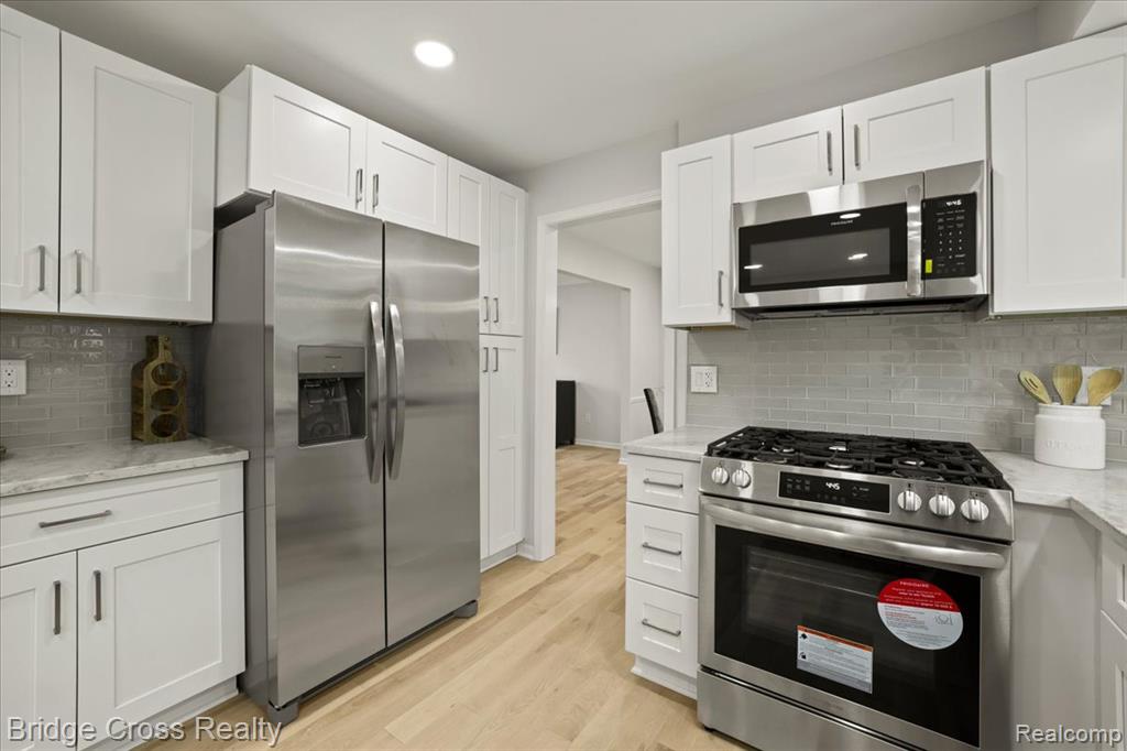 655 S Spinningwheel Lane Property Photo 16