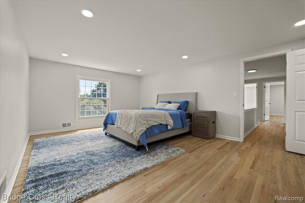 655 S Spinningwheel Lane Property Photo 22