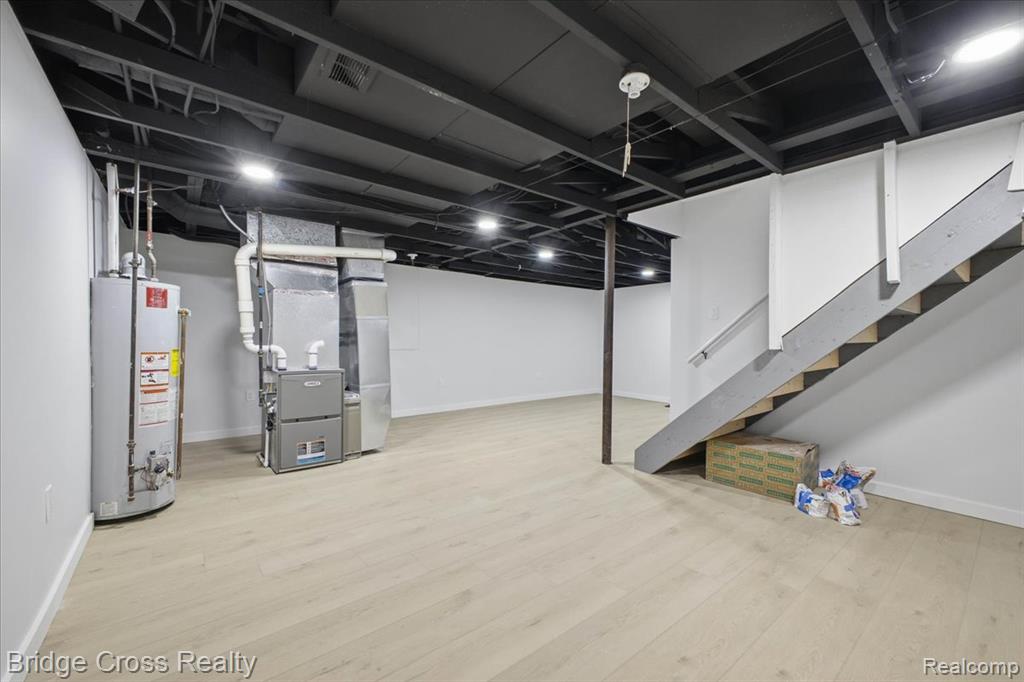 655 S Spinningwheel Lane Property Photo 37
