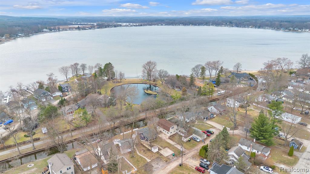 9473 Huron Street Property Photo 4