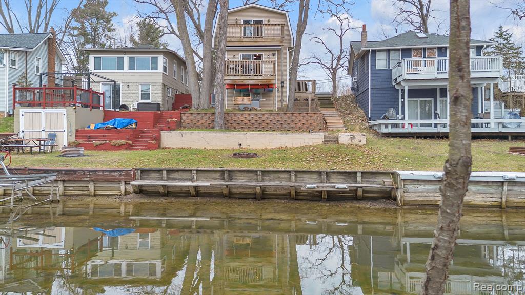 9473 Huron Street Property Photo 6