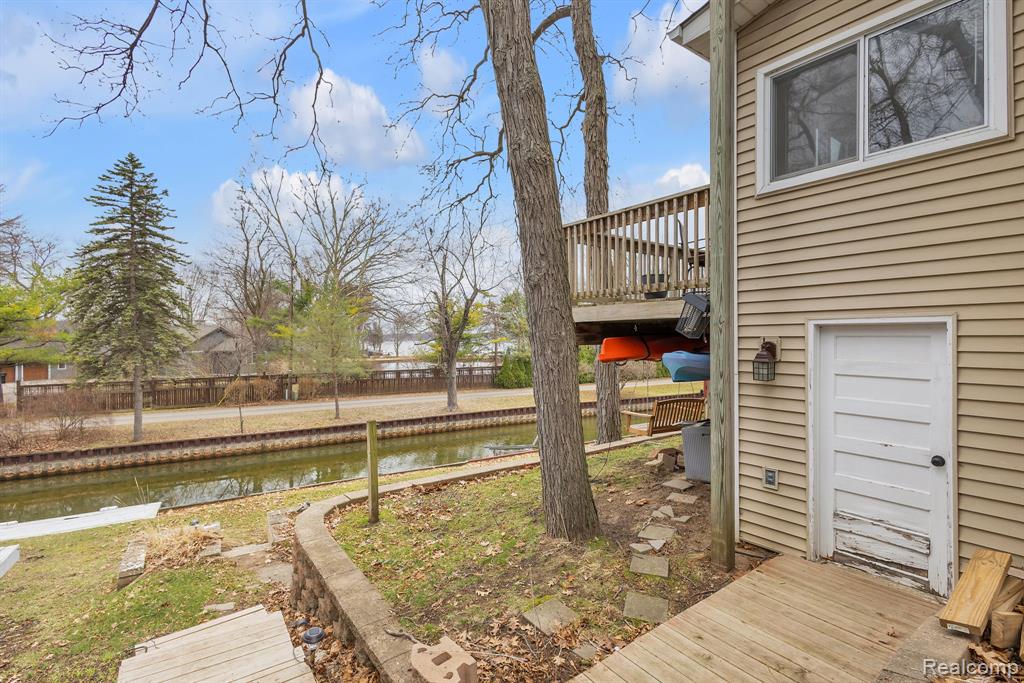 9473 Huron Street Property Photo 34