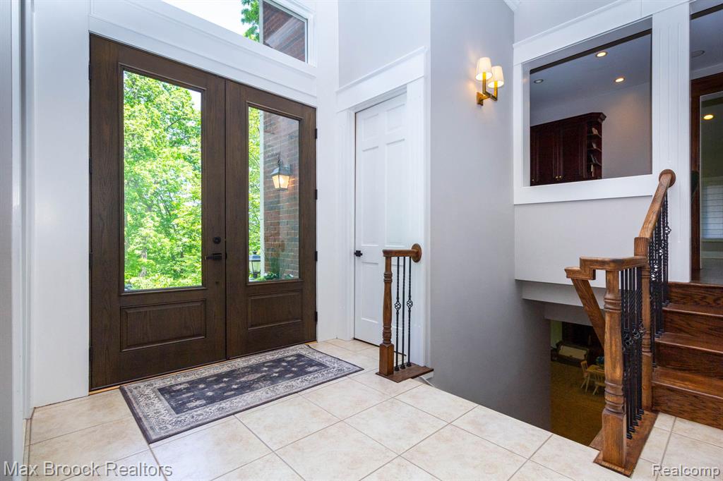 6604 College Park Drive Property Photo 13