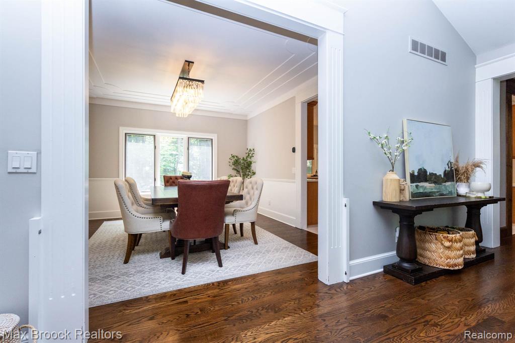 6604 College Park Drive Property Photo 19