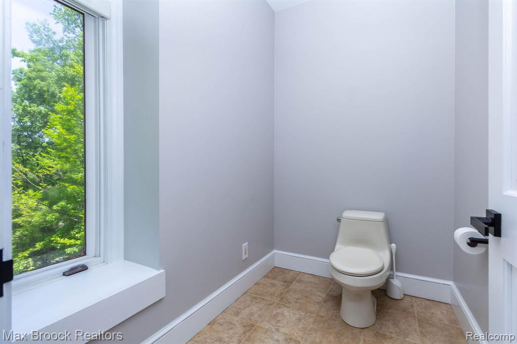 6604 College Park Drive Property Photo 35