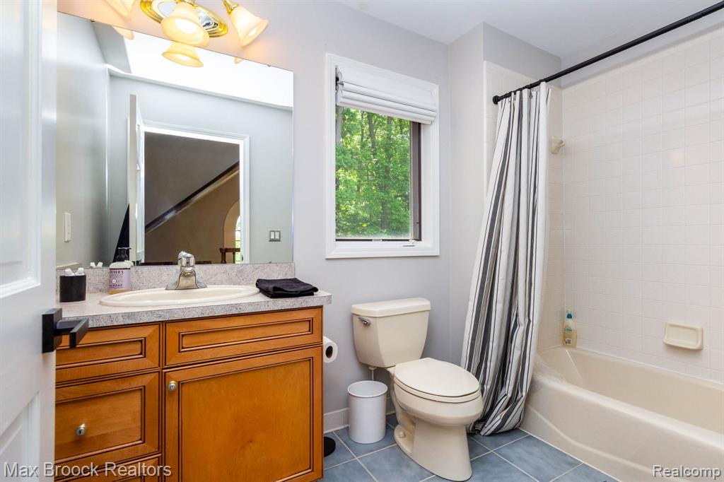 6604 College Park Drive Property Photo 42