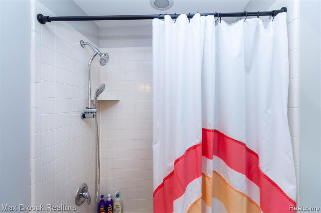 6604 College Park Drive Property Photo 48