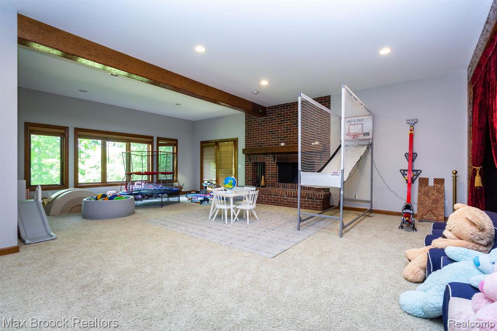 6604 College Park Drive Property Photo 55