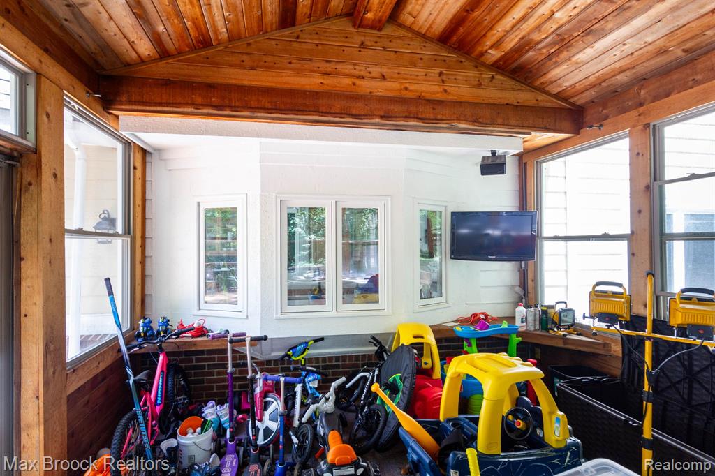6604 College Park Drive Property Photo 72