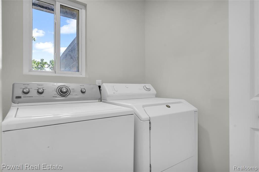 24139 Philip Drive Property Photo 27