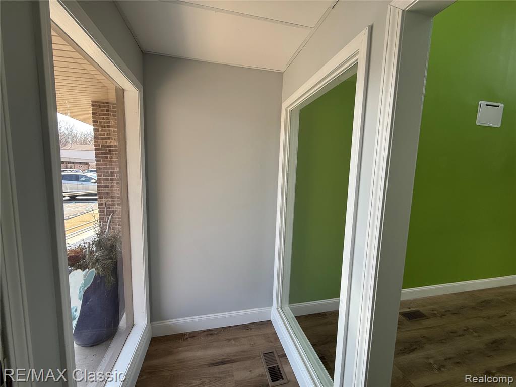 8528 N Canton Center Road Property Photo 2