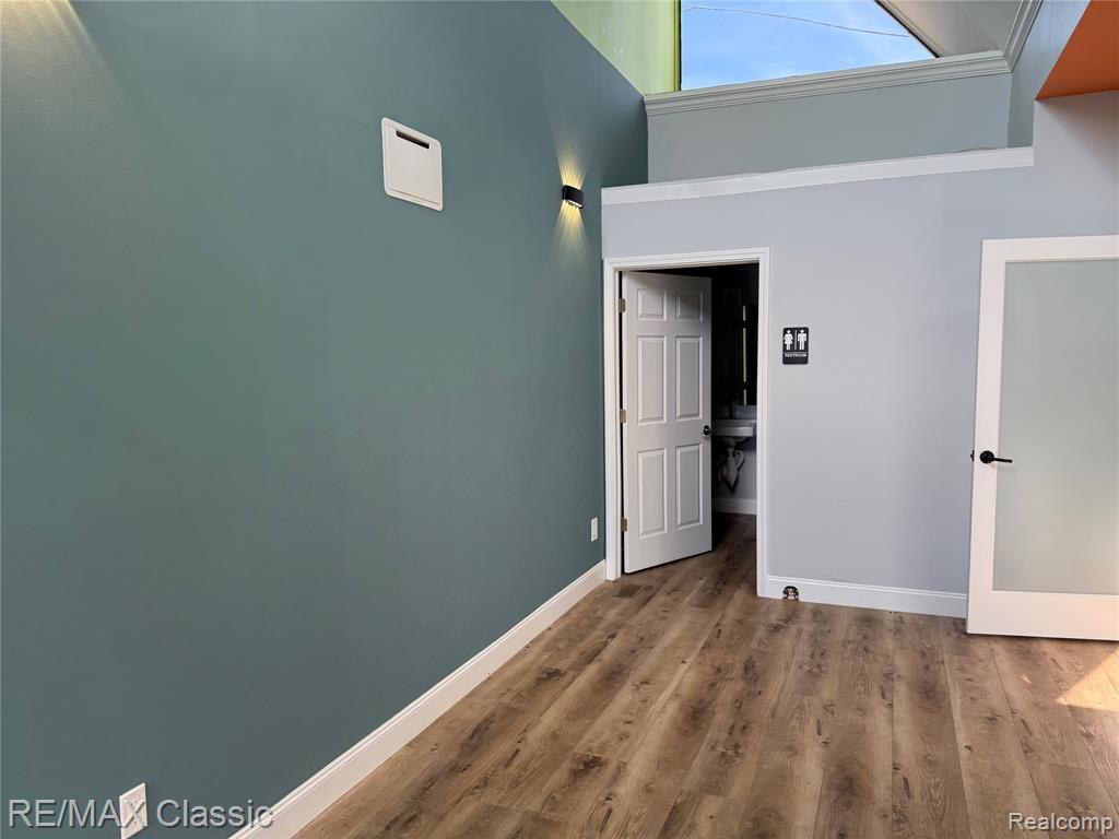 8528 N Canton Center Road Property Photo 4