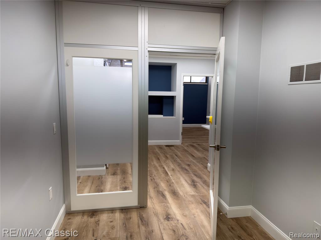 8528 N Canton Center Road Property Photo 10