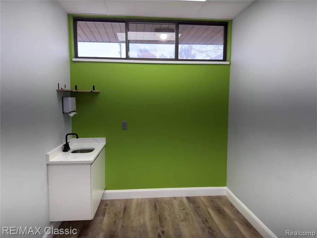 8528 N Canton Center Road Property Photo 11