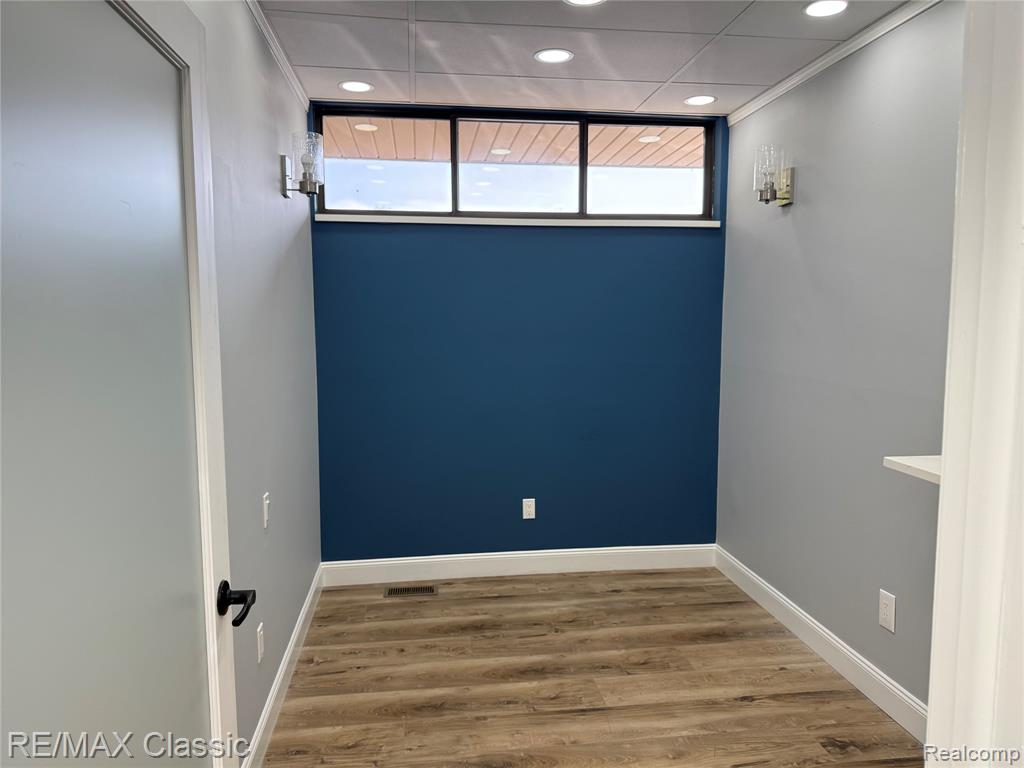 8528 N Canton Center Road Property Photo 22
