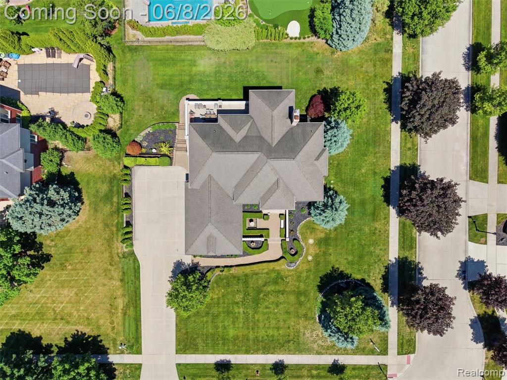 54150 Queensborough Drive Property Photo 13